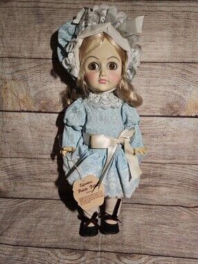 Vintage 1981 Effanbee petite filles Nanette doll